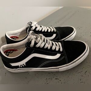 Vans Men's Classic Black and White Sneakers
